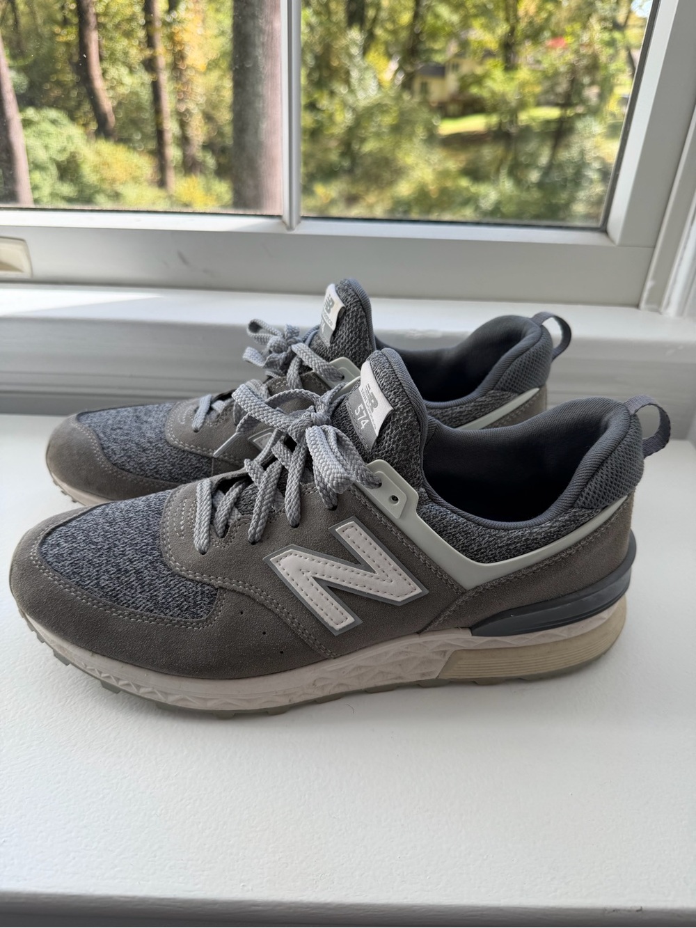 New Balance Men's Gray Athletic Sneakers with White 'N' Logo